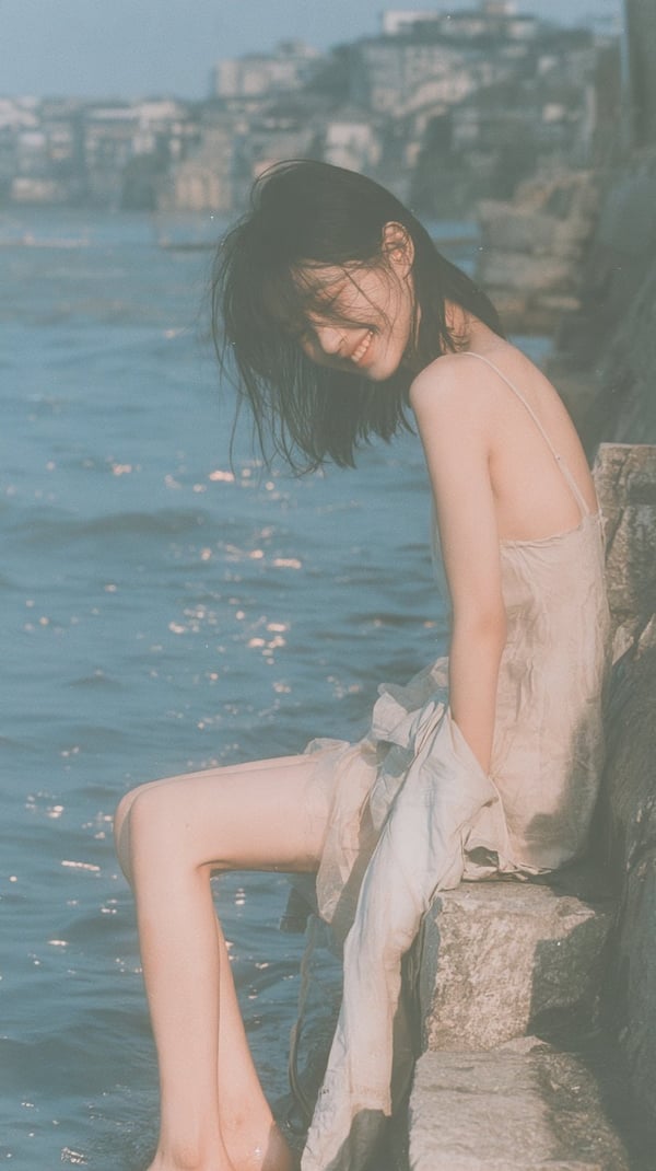 黄昏河堤·落日少女 图 2
